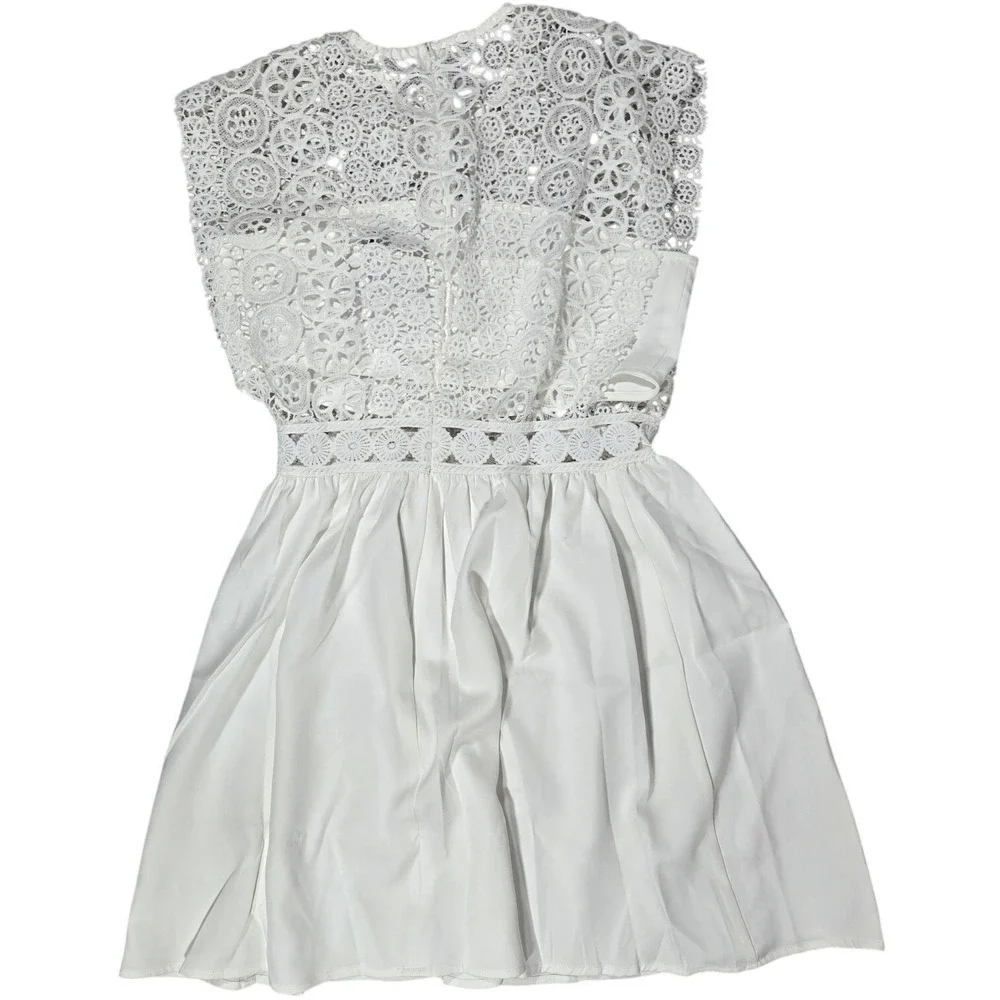 Area Stars White Lace Trim Dress Medium NWT Crochet Boho Coquette Mini‎